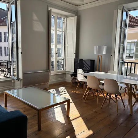 Elegant En Plein Centre-ville Appartement *